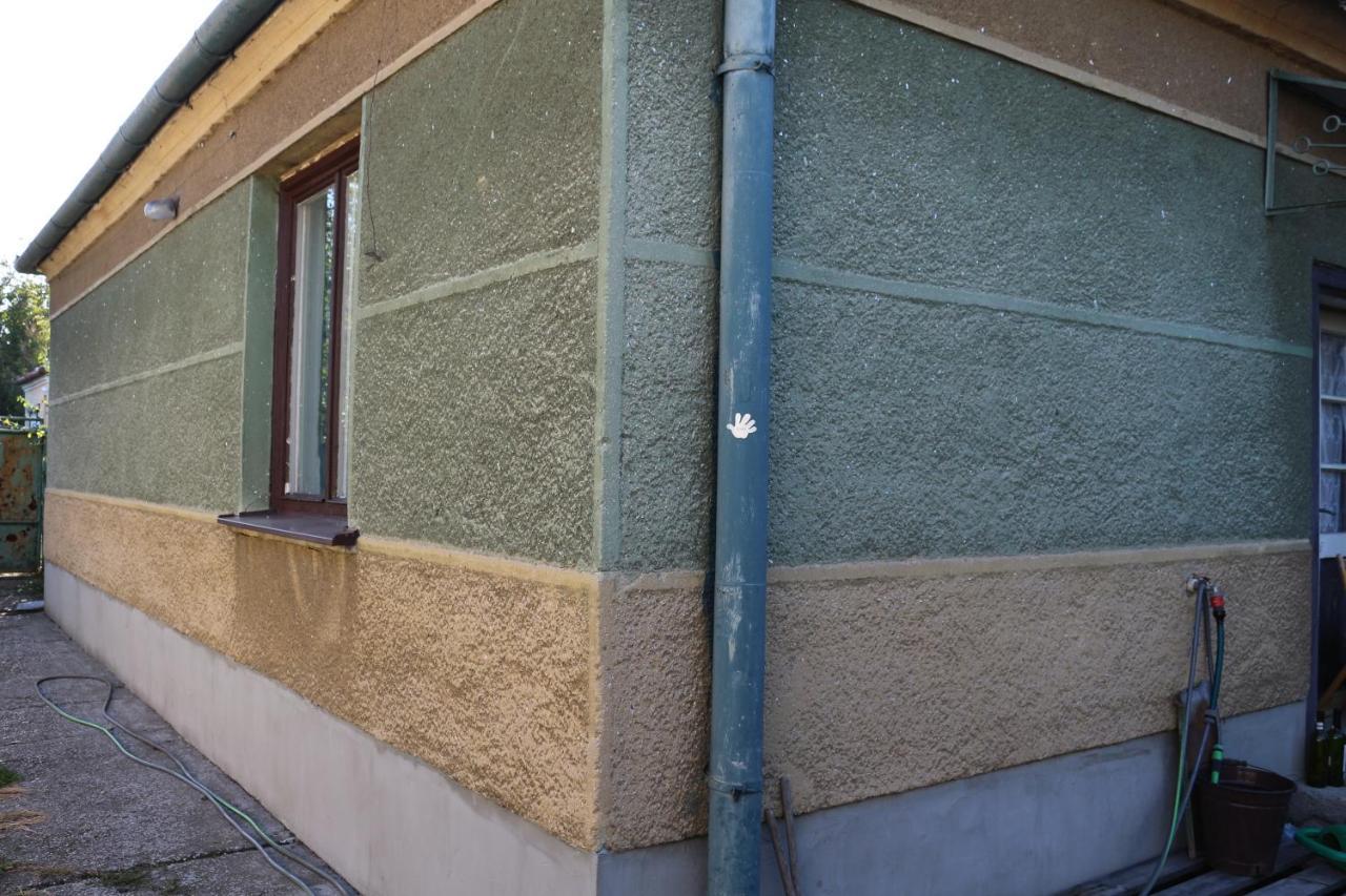Гостевой дом Vinyl House Strekov Экстерьер фото